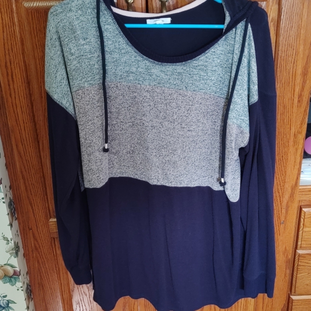 Maurice's long sleeve hooded top